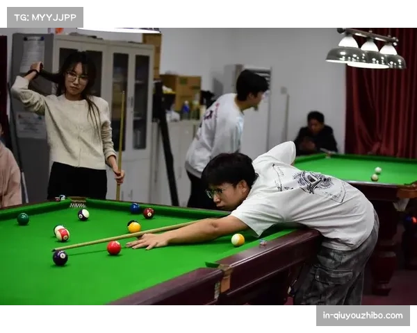 多位中国球员分散于不同大学 各自面临竞争与挑战